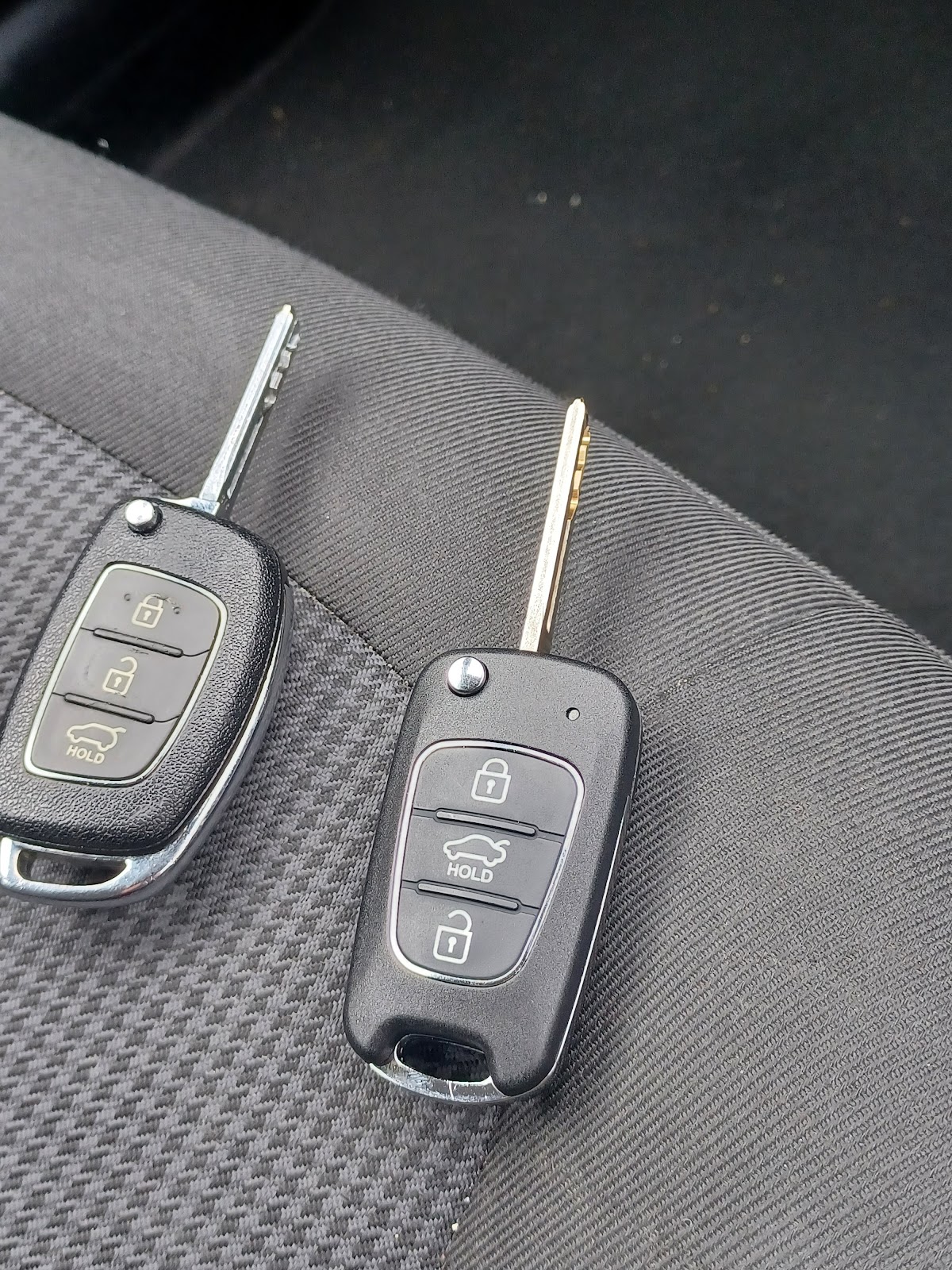 Auto Locksmith Rescue: The Locksmith With 127 Five-Star Reviews (And a Mobile Number That Actually Works)