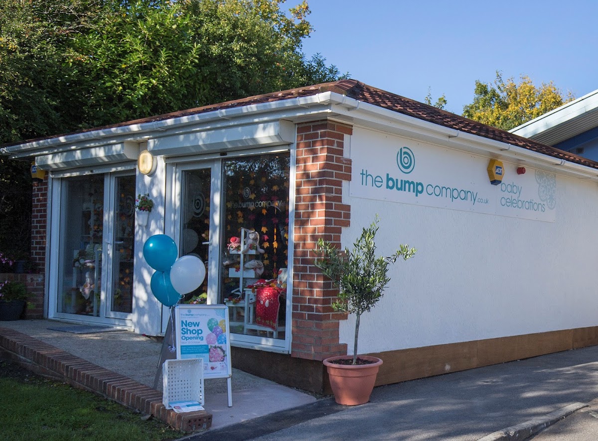 From Bump to Wedding Day: The Portsmouth Photographer With 6,500+ Followers