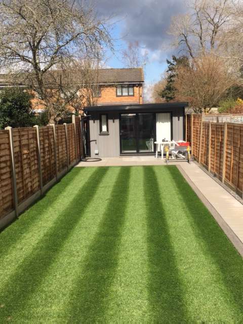 The Lawn Care Specialists Who Actually Answer Their Phone