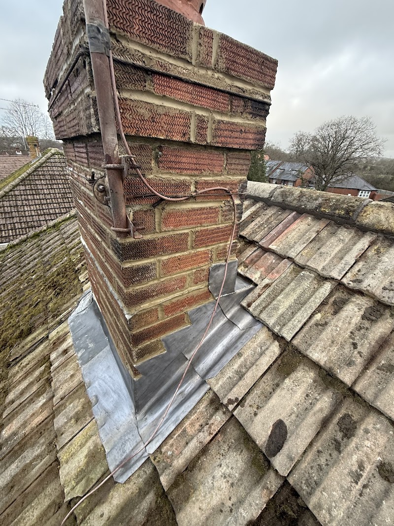 JH Roofing: Where Hampshire Homeowners Go When The Roof's Actually Leaking