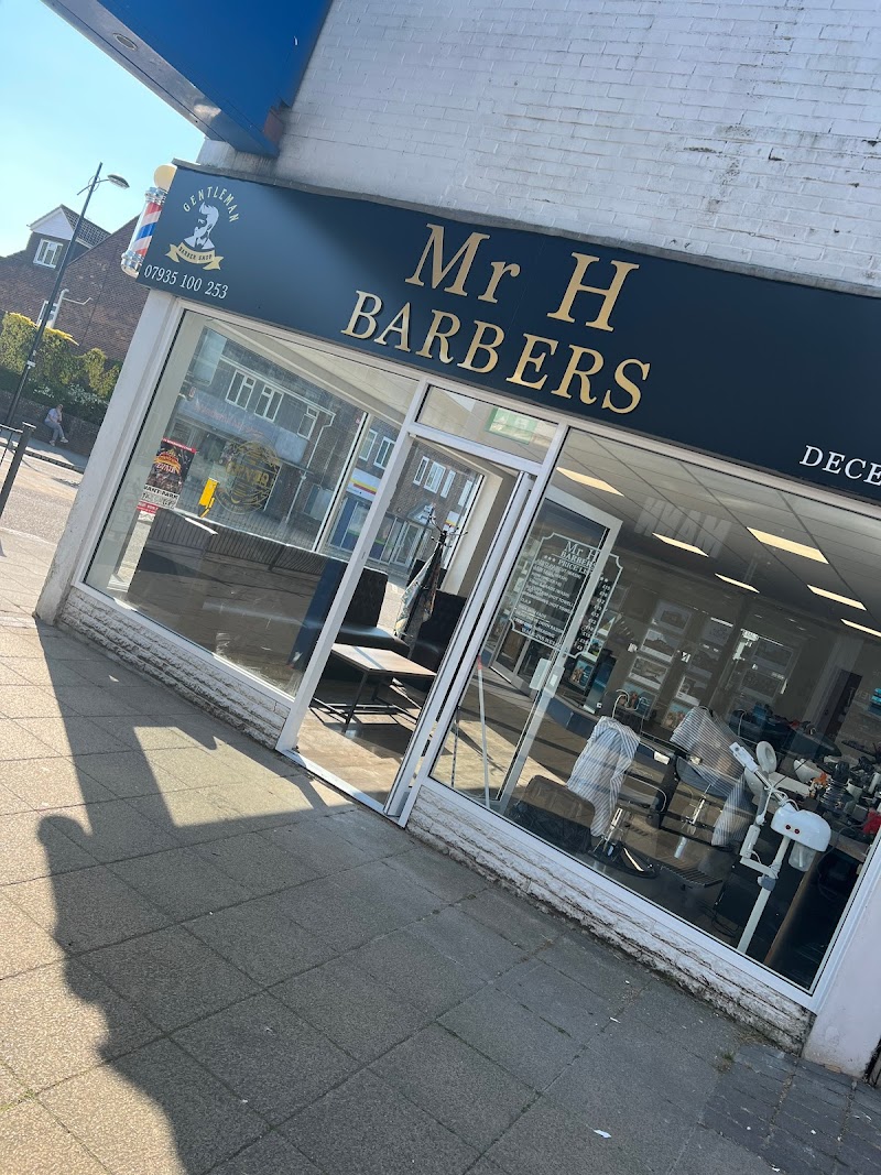 4.6β
on Google. 31 Reviews. Mr H Barber Is 12 Wellington Wy's Barber with a Growing Fanbase.