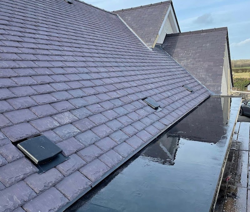 OC Roofing Contractors: Where Hampshire Homeowners Go When The Roof's Actually Leaking