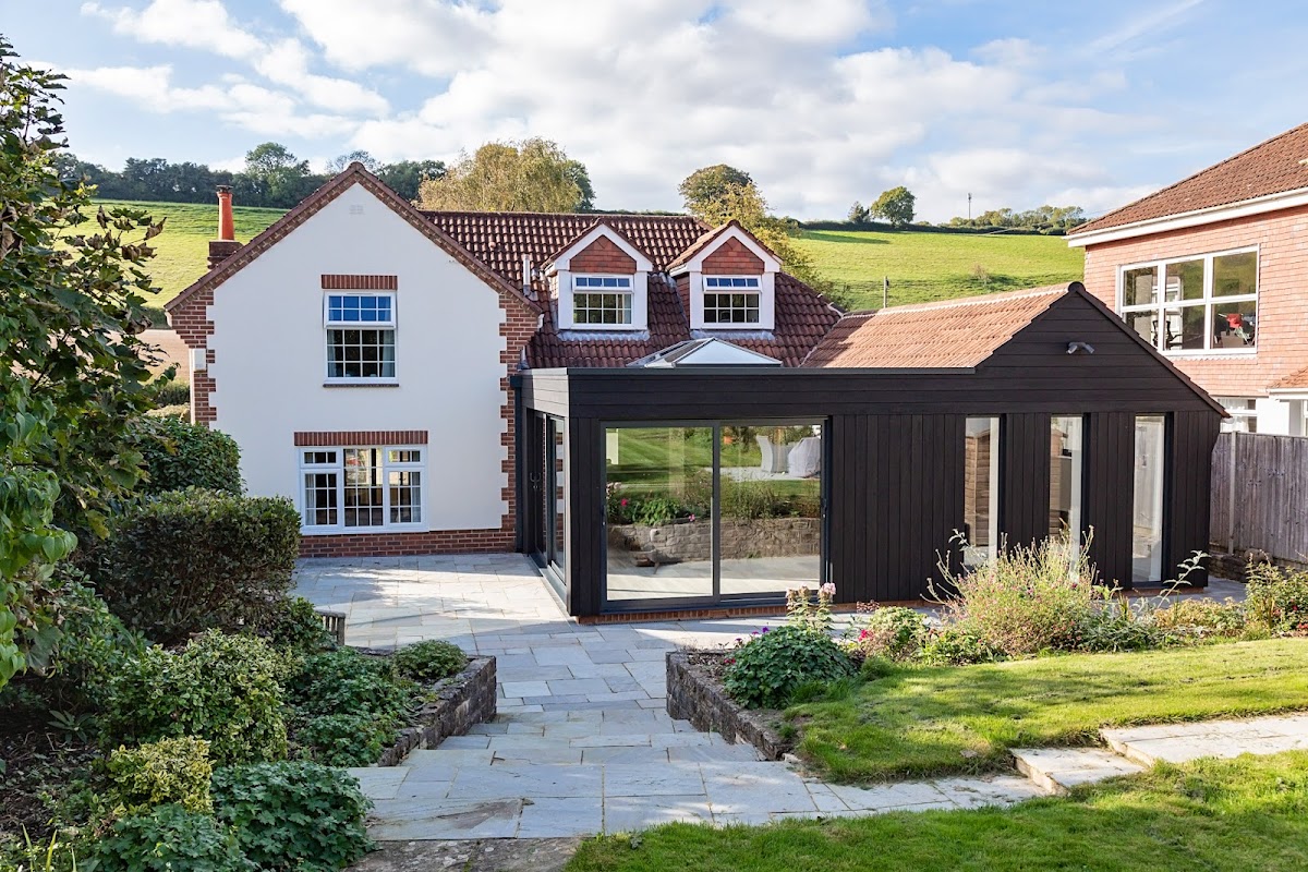 A 10-Year Guarantee and a Price-Match Promise. This Family Builder Means Business.